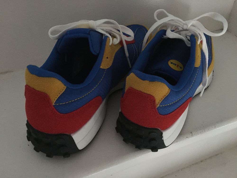 1000 Euros Vente Basket Lidl 1000 Euros Les Chaussures De Lidl - Main Image