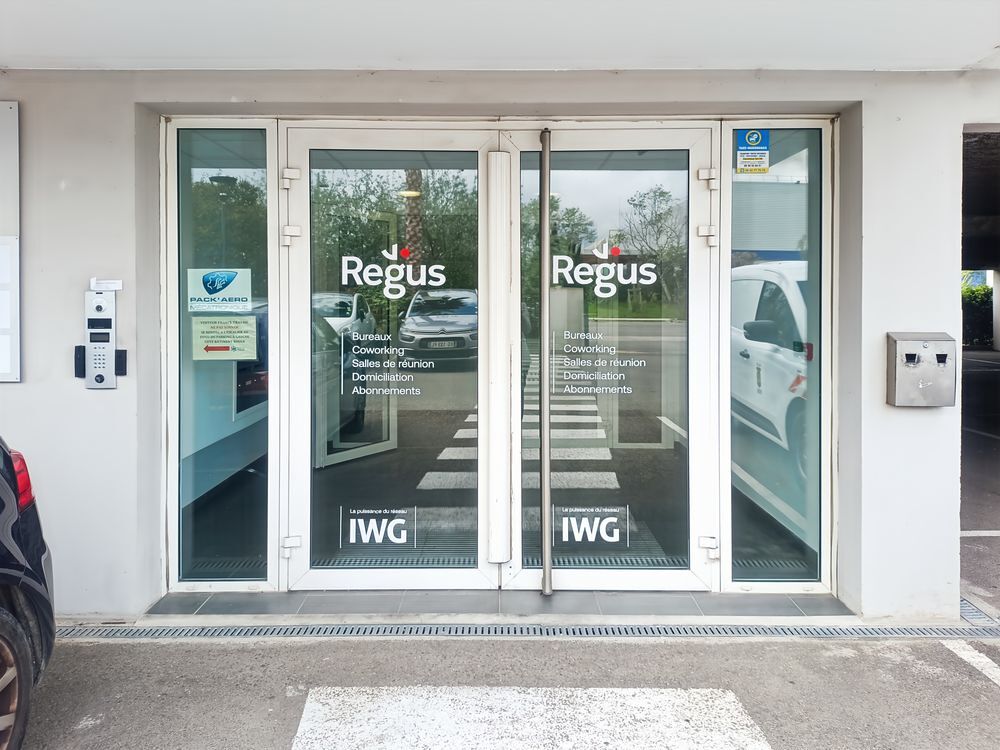   Louez un grand espace de bureau pour 50 personnes à Marignane, Floricity 