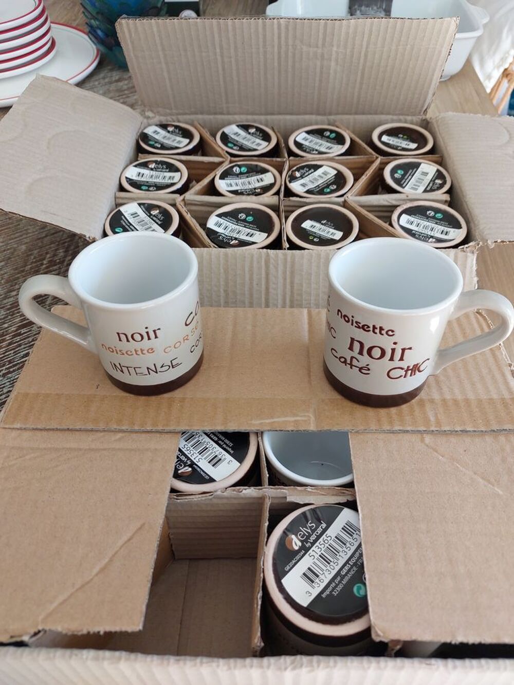 Lot 12 tasses &agrave; Caf&eacute;, &eacute;tat neuf, capacit&eacute; 13cl Cuisine
