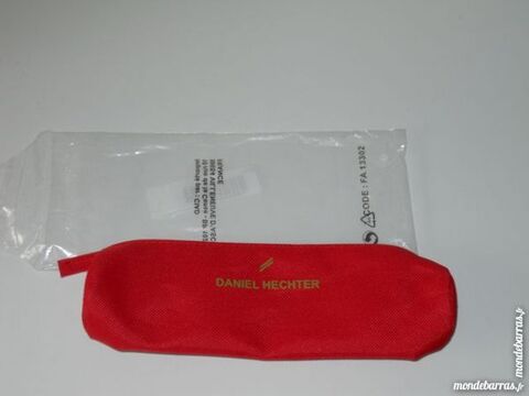 Trousse à maquillage rouge, neuve 5 Rennes (35)