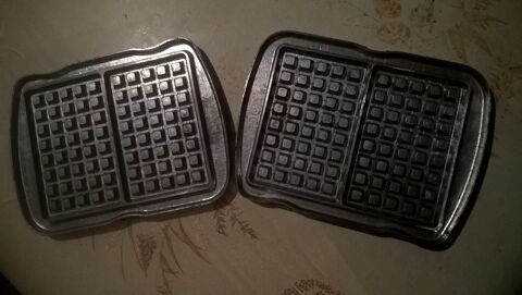 Jeu de plaques gaufrier LAGRANGE. 18 Flers-en-Escrebieux (59)