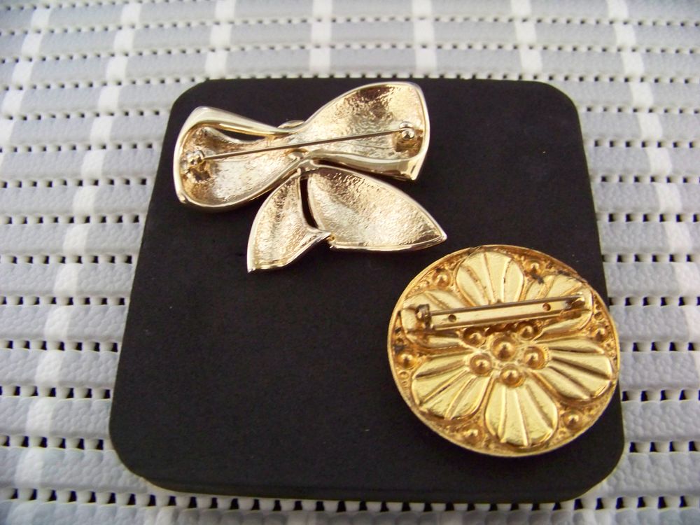 Broches en &eacute;mail cloisonn&eacute; Bijoux et montres