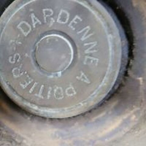   CARRIOLE JARDINIÈRE  / TUILES ANCIENNES  