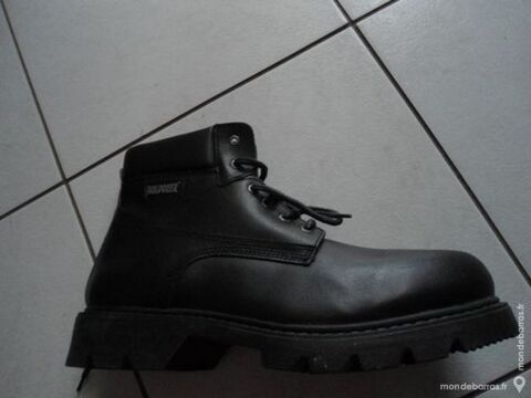 BOTILLONS MARRON ou NOIR  BULLDOZER  P. 46 68 Saint-Genis-Laval (69)