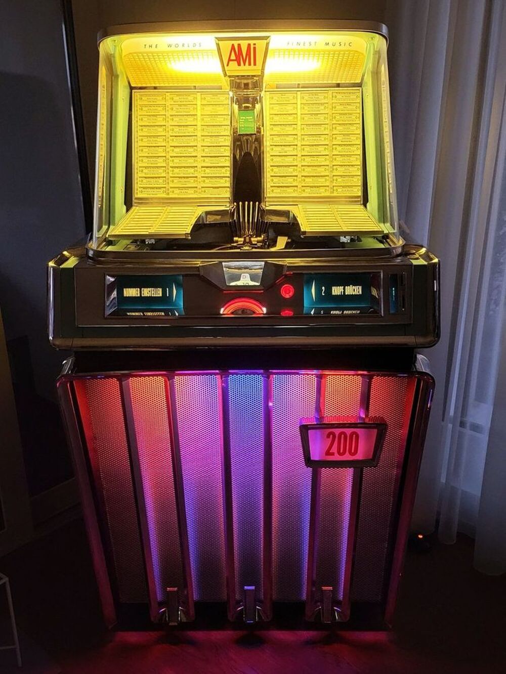 Jukebox AMI JDJ 200 de 1959, dans le pur style des ann&eacute;es 50 Jeux / jouets