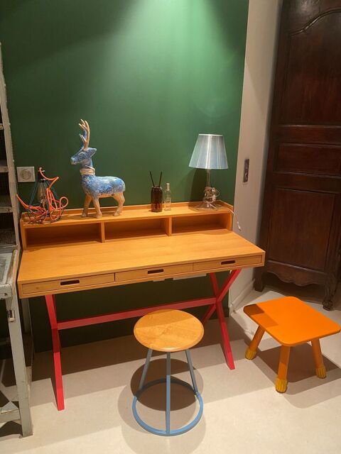 Bureau design scandinave - Hippolite en ch�ne - pieds rouges 350 Montpellier (34)
