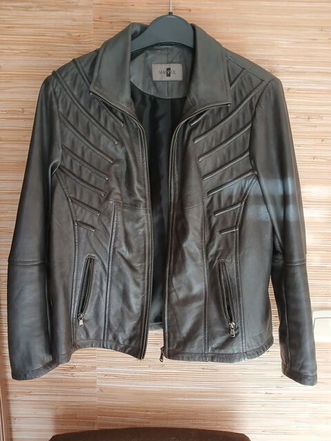 Blouson cuir neuf 120 Montpellier (34)