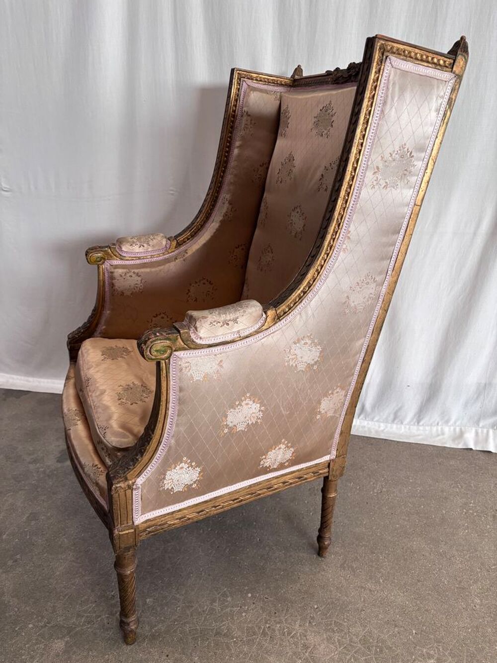 Fauteuil berg&egrave;re style Louis XVI Meubles
