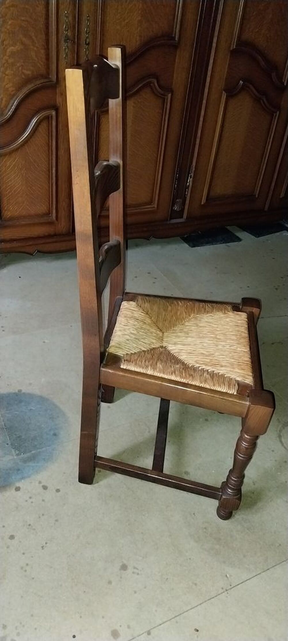 6 chaises h&ecirc;tres Meubles