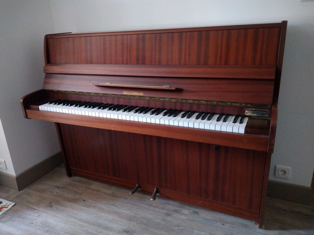 Piano droit Steinmann Instruments de musique