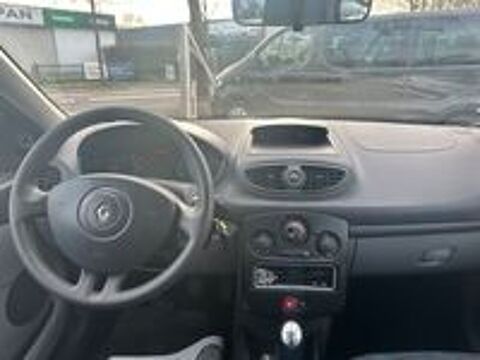 Clio III Clio 1.2 16V 75 Pack Authentique 2005 occasion 28000 Chartres