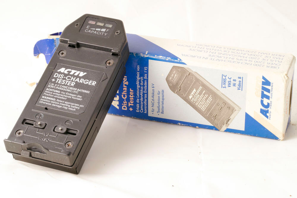 Testeur d&eacute;chargeur batt Ni-Cd accu 6V S-VHS-C VHS- Photos/Video/TV