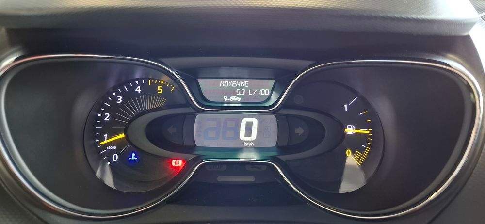 Captur dCi 90 Energy S&S eco&sup2; Intens 2015 occasion 33370 Tresses