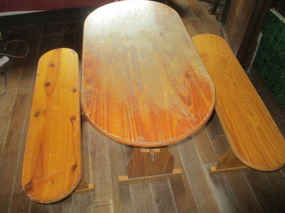 Table et bancs bois massif Meubles