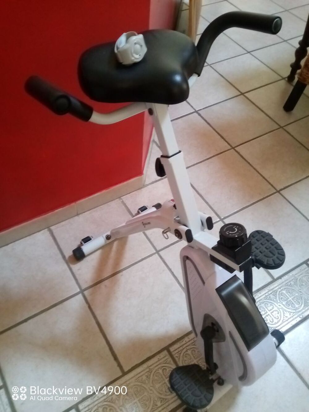 ENSEMBLE VELO APPARTEMENT ET BUREAU 
Sports