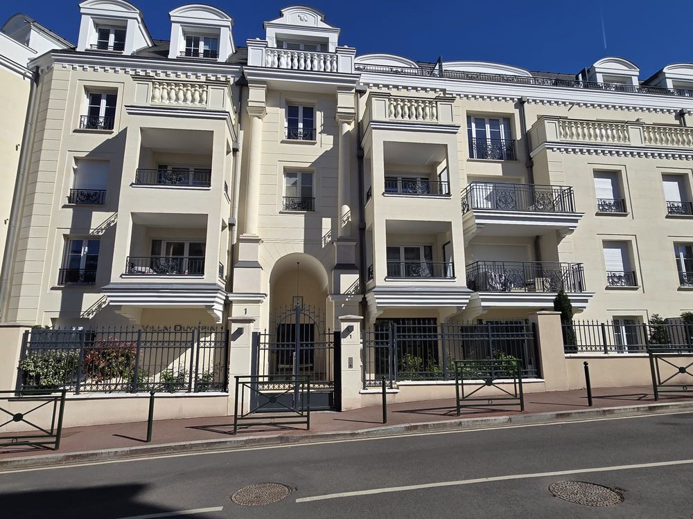 Appartement 3 pièces 64 m² · à Le Plessis-Robinson · 64 m² · 460 000 €