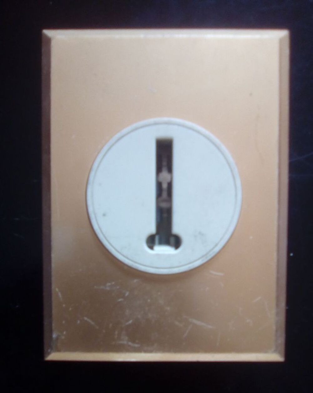 Prises et caches Arnould Club Bricolage