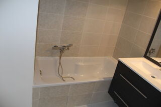  Appartement à louer 5 pièces 84 m²