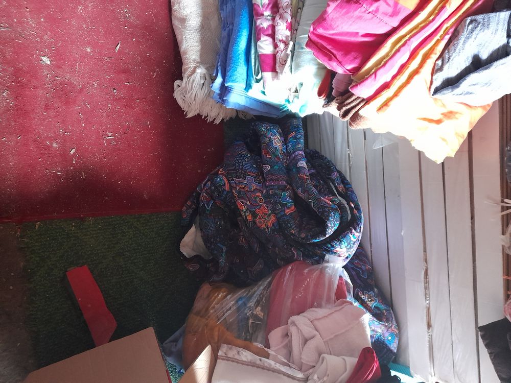 lot de v&eacute;tements Vêtements