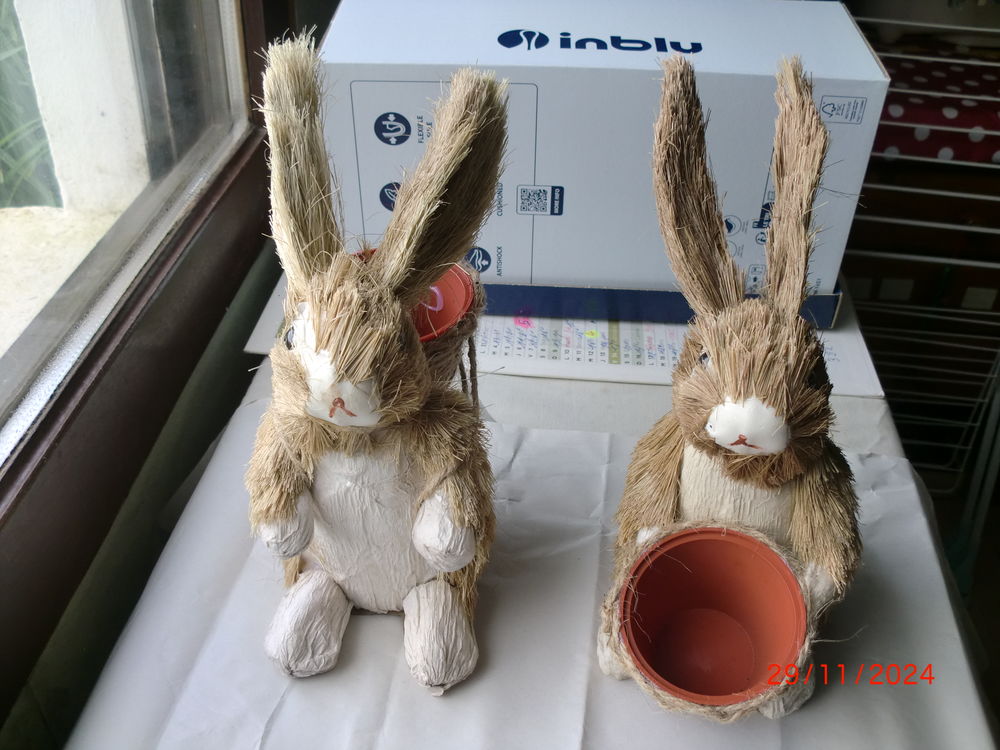 lapins en paille Décoration