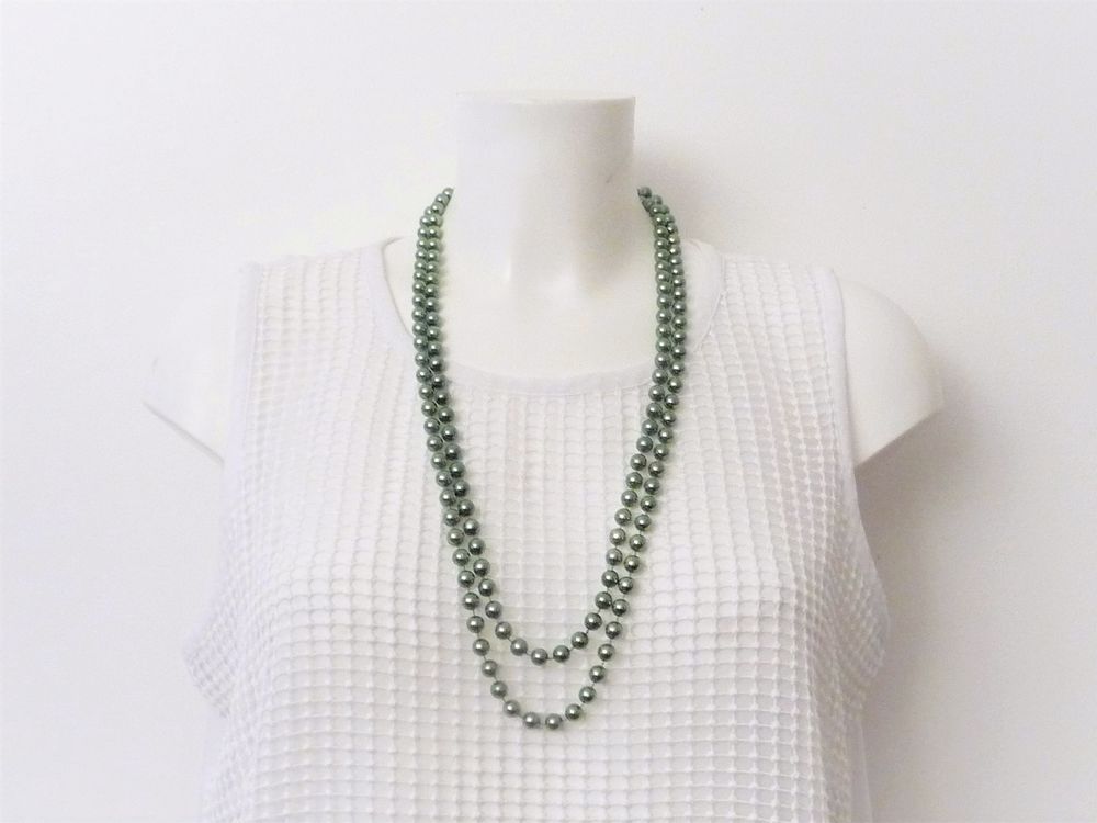 Collier/ Sautoir en Perles en Plastique Rondes Vert Brillant Bijoux et montres