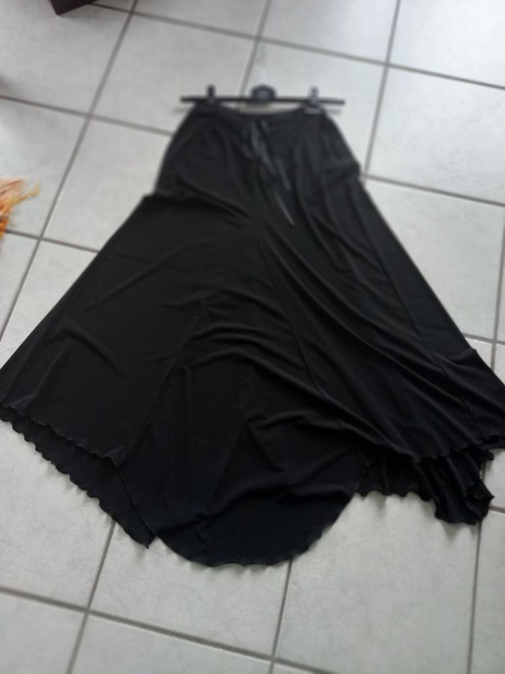 jupe noire taille 4 Vtements