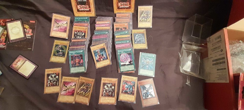 Lot de 296 Yu-Gi-Oh 