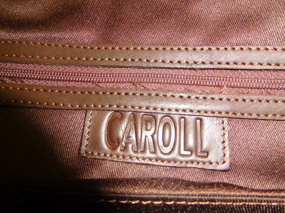 tr&egrave;s beau sac en cuir neuf Caroll Maroquinerie