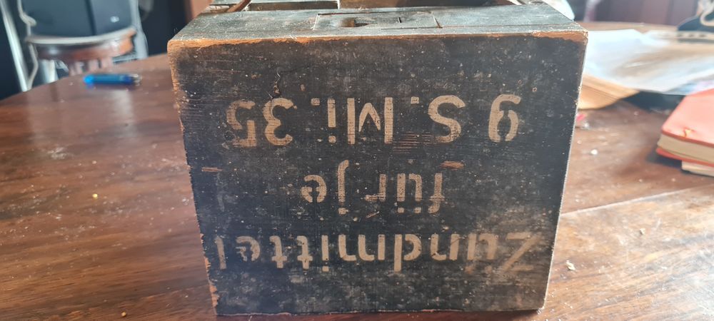 Bo&icirc;te allemande de munitions 1943 en bois 