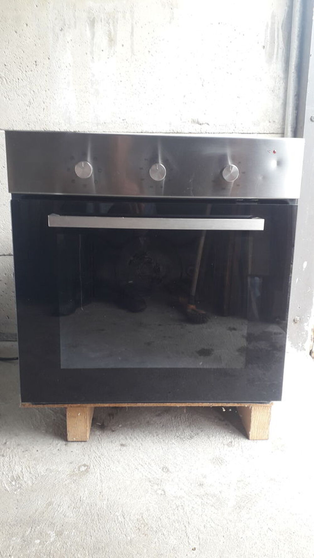 Four encastrable ARISTON/HOTPOINT. Electroménager