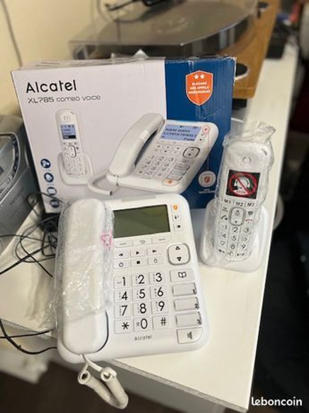 T&eacute;l&eacute;phone Alcatel xl 785 Tlphones et tablettes