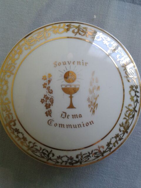 Bonbonnire ancienne en  porcelaine blanche de communion 13 Dijon (21)