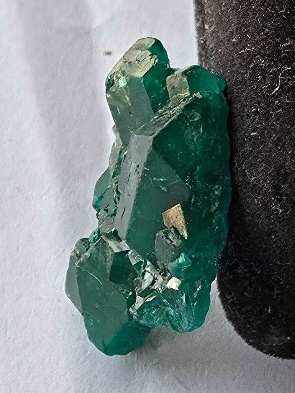 Min&eacute;ral Dioptase Vert Emeraude Authentique-Katanga, RDC 