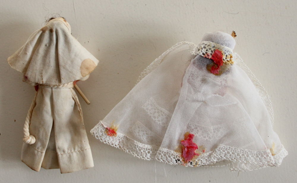 Poup&eacute;es ancienne communion Jeux / jouets