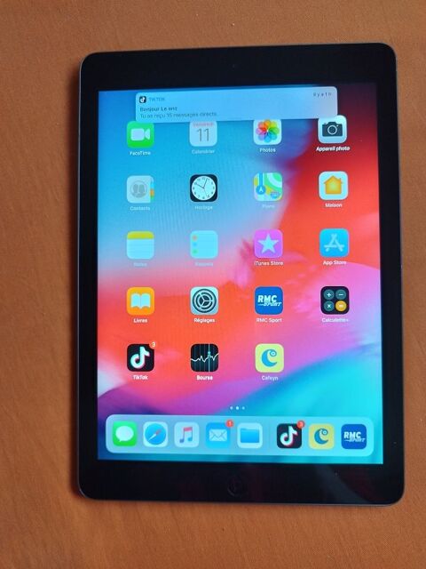 iPad air 16 go très bon état 110 Vélizy-Villacoublay (78)
