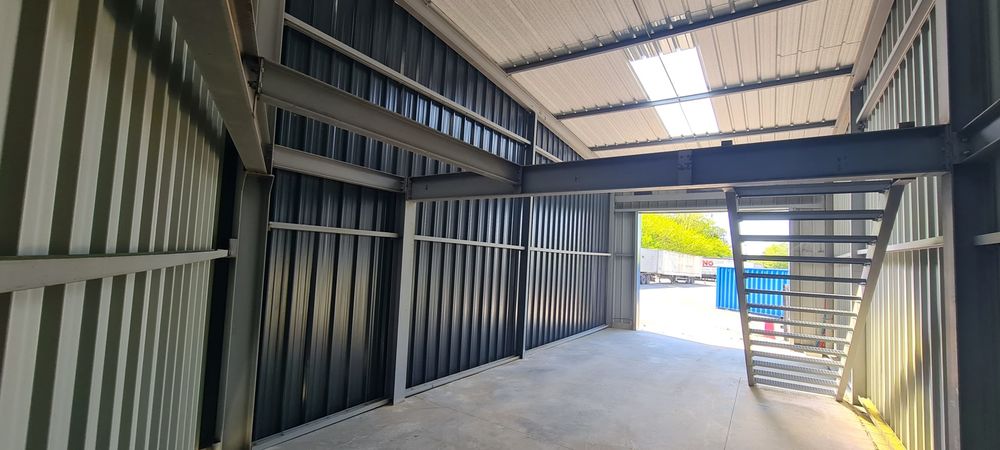 Location Parking/Garage BOX de stockage sécurisé Saint-quentin-fallavier