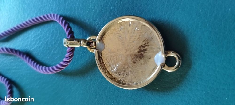 Collier cordon violet pendentif dor&eacute; Infini strass poin&ccedil;on Bijoux et montres