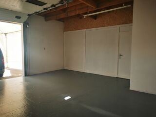 Parking / Garage  louer 45 m