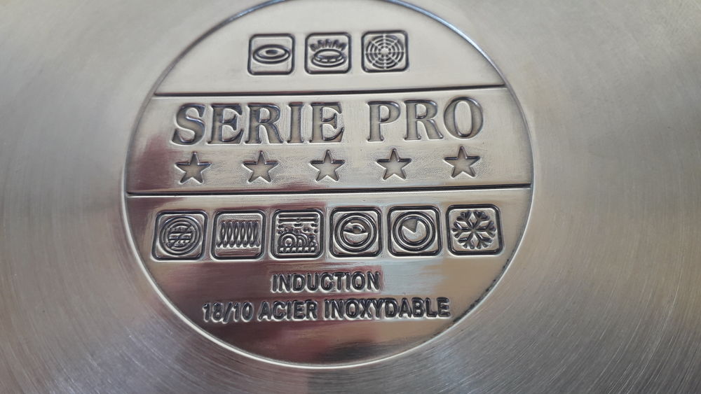Braisi&egrave;re ovale en acier inoxydable
Cuisine