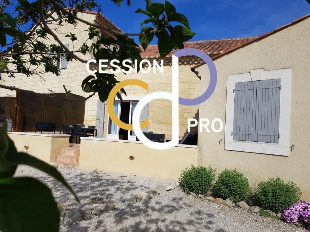Vente Immeuble MAS DE 250 M² SUR 1 200 M² A CEDER AU SUD D'AVIGNON, AVEC 4 APPARTEMENTS POUR LOCATIONS TOURISTIQUES Avignon