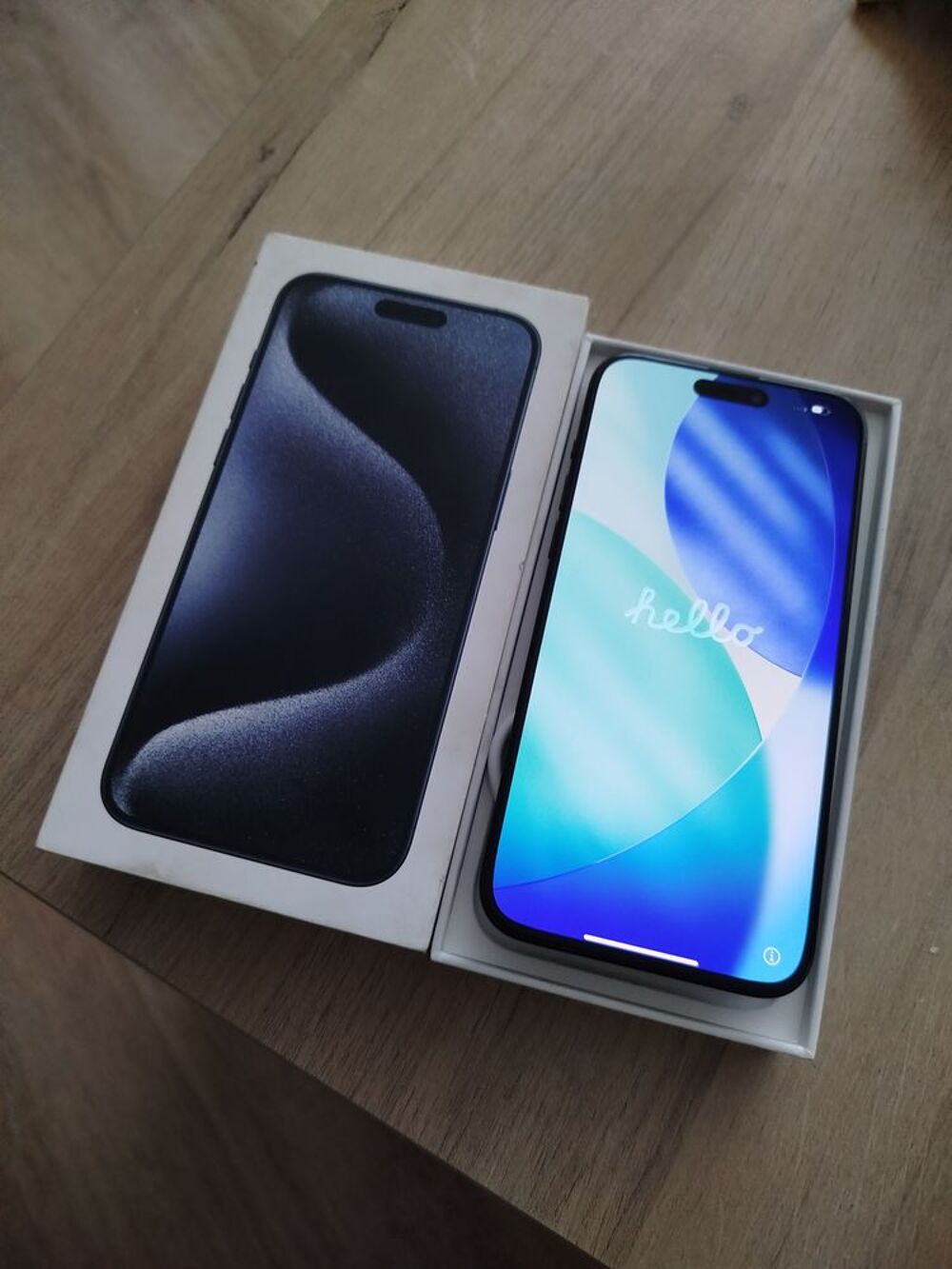 Iphone 15Pro Max 256Go
Bleu titane Téléphones et tablettes