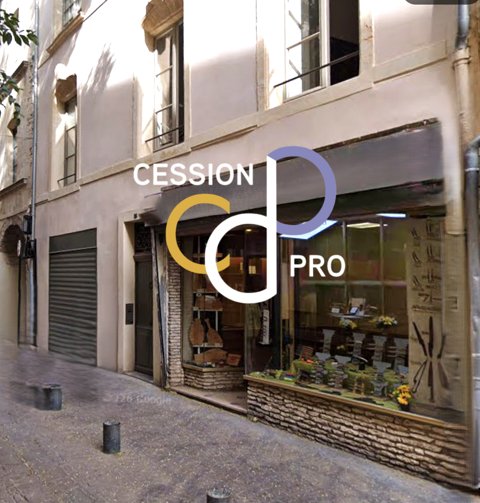 MURS COMMERCIAUX &Agrave; VENDRE EN CŒUR DE VILLE A NIMES AVEC RENTABILIT&Eacute; POTENTIELLE DE 11 % 99904 30000 Nimes