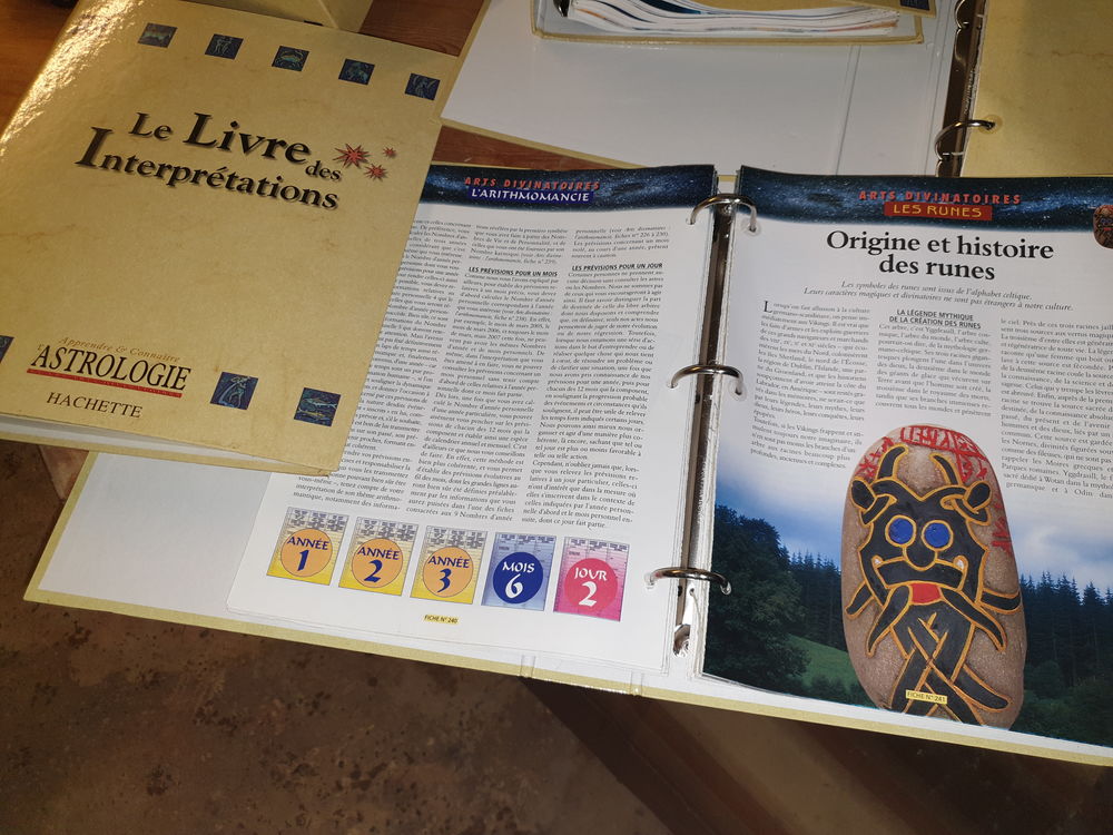 Coffret : Apprendre l'Astrologie, les Runes...... 