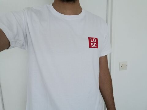 T-Shirt Simple Blanc avec imprim Losc
Taille M , Etat Neuf  19 Lille (59)