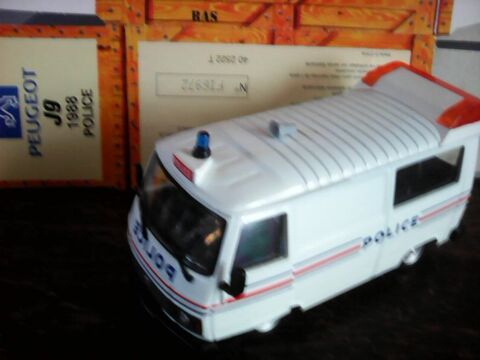 Fourgon Peugeot Police J9 1988 Norev 1/43 18 Marmande (47)