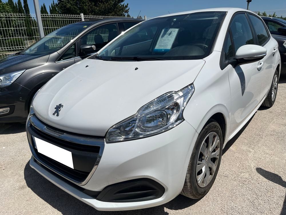 208 I PH2 1.5 BLUE HDI 102 PREMIUM PACK 2019 occasion 84000 Avignon