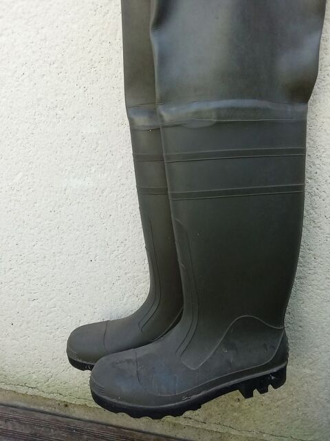 Cuissardes  taille 42
27 Darvoy (45)