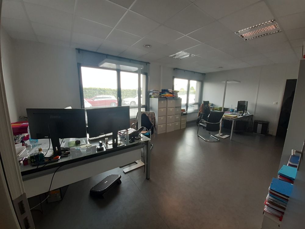   BUREAUX A LOUER - AMIENS SUD 300 m² environ Dury