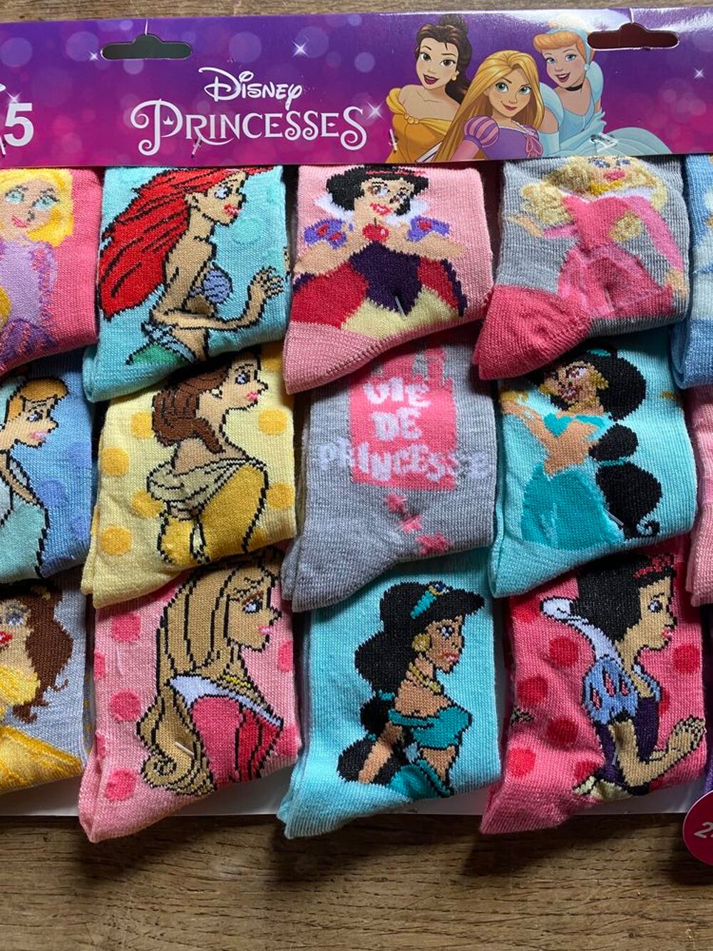 Lot de 15 chaussettes Disney neuve 24/26 Vêtements enfants