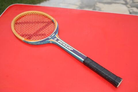 Raquette tennis DUNLOP TOM OKKER 70 Montargis (45)